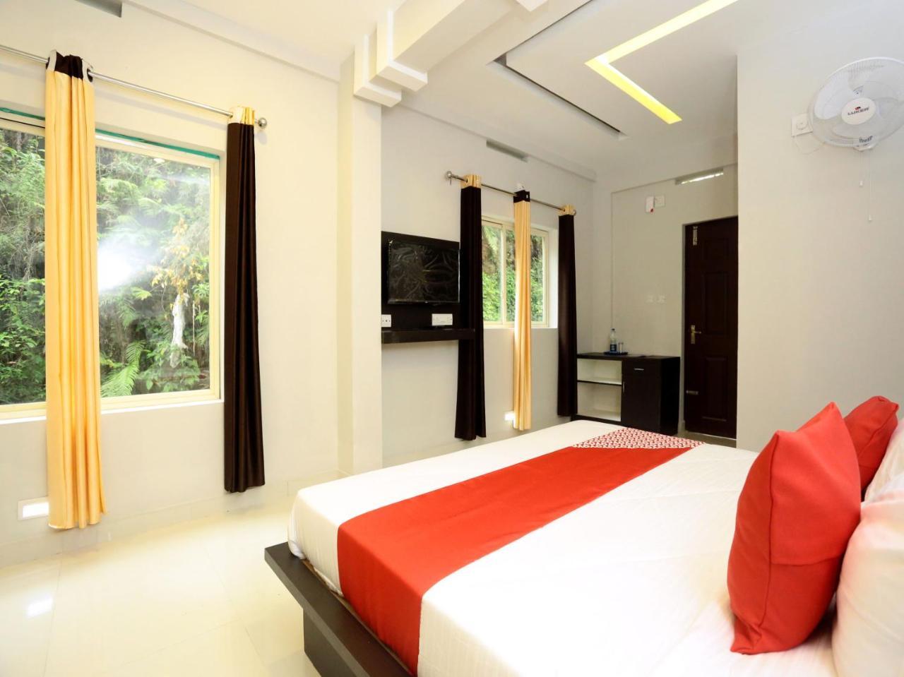 Oyo 12978 Igloo Residency Hotel Витири Екстериор снимка