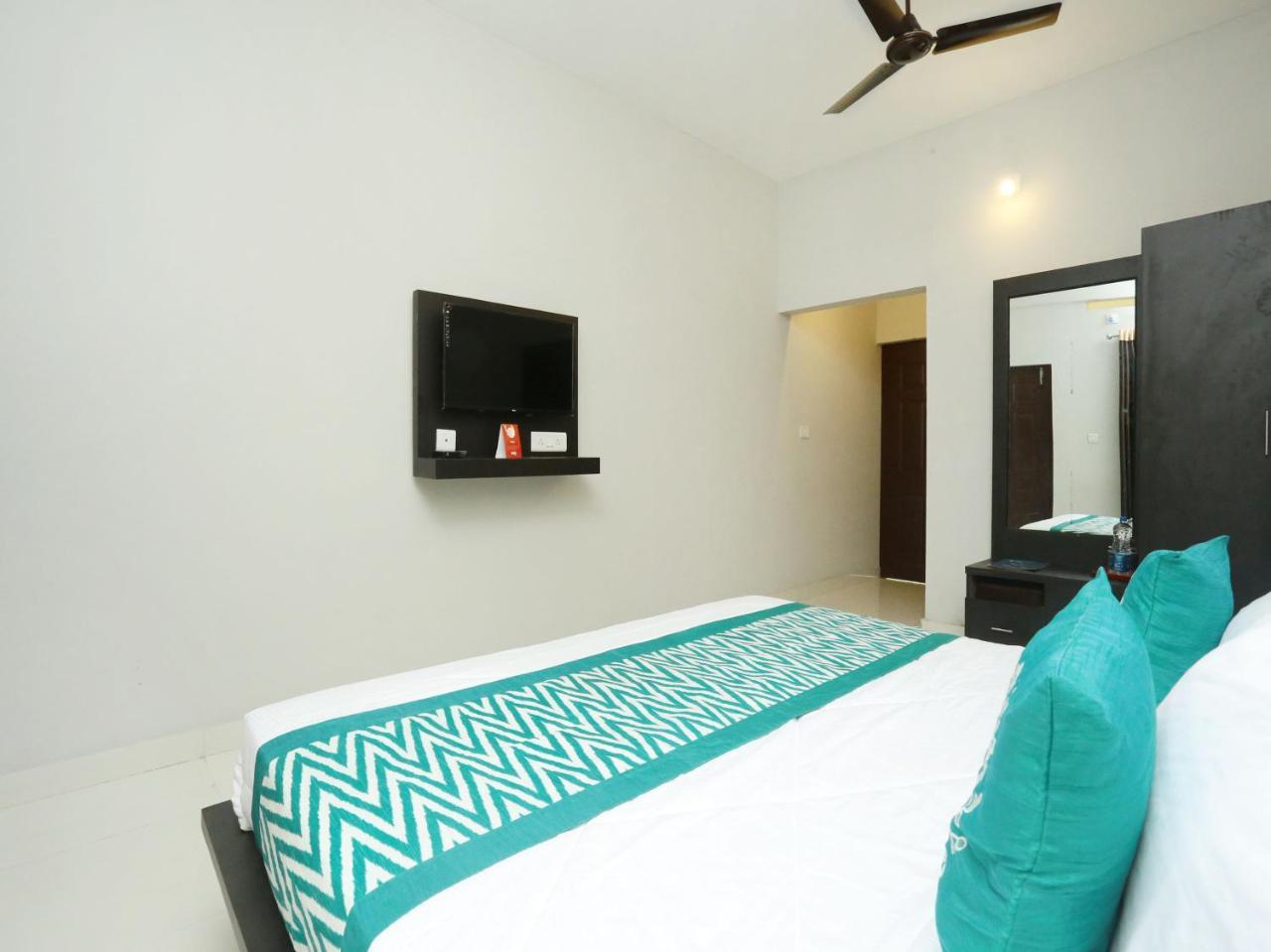 Oyo 12978 Igloo Residency Hotel Витири Екстериор снимка