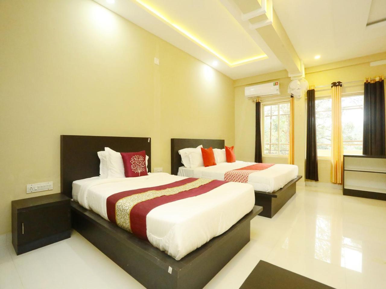 Oyo 12978 Igloo Residency Hotel Витири Екстериор снимка