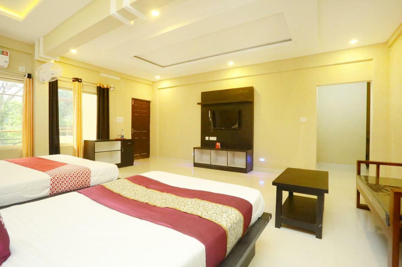 Oyo 12978 Igloo Residency Hotel Витири Екстериор снимка